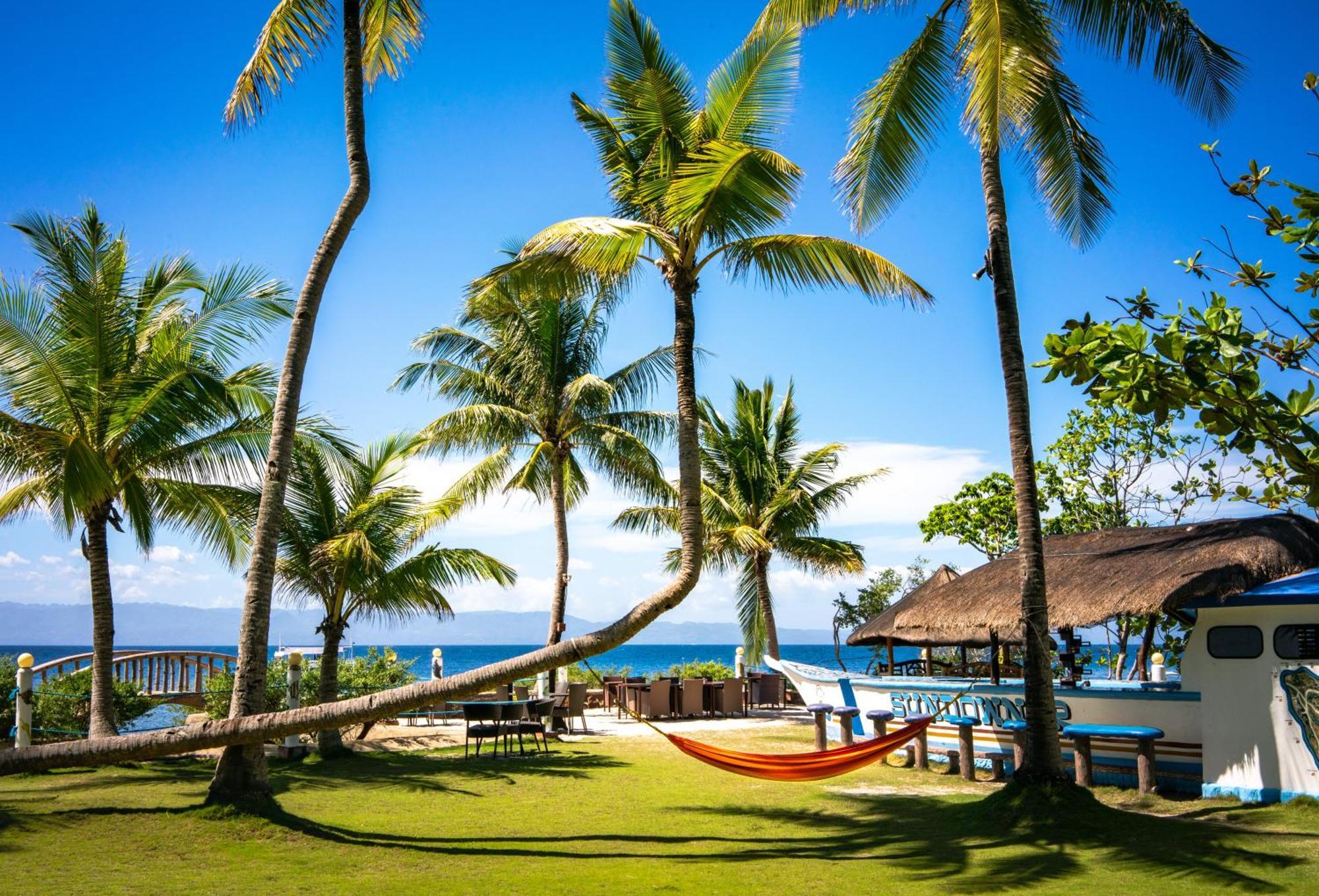 Polaris Beach And Dive Resort Inc Loon Eksteriør bilde