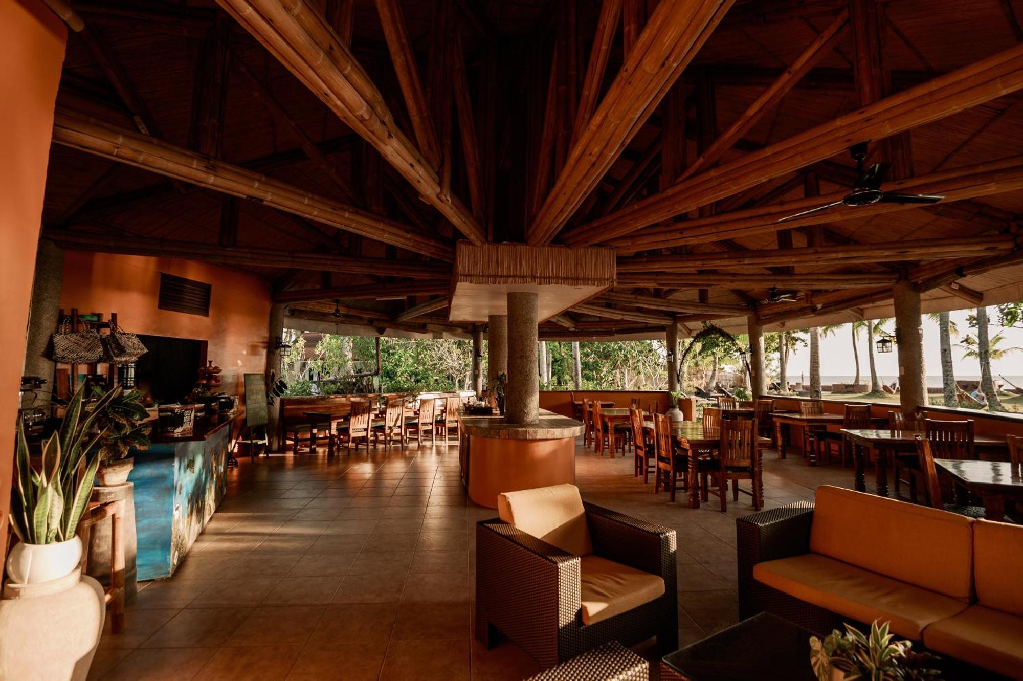 Polaris Beach And Dive Resort Inc Loon Eksteriør bilde